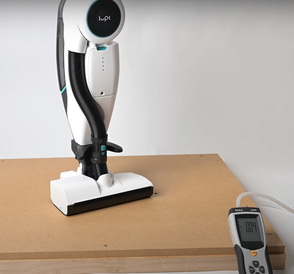 Lupe Pure Cordless vacuum cleaner useful suction test